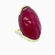 ELLEN HOFFMAN DESIGNS 18K GOLD, PAVE DIAMOND, ANCIENT CHALCEDONY WITH CARVING OF EGYPTIAN WARRIOR, CIRCA 400 BCE, RING